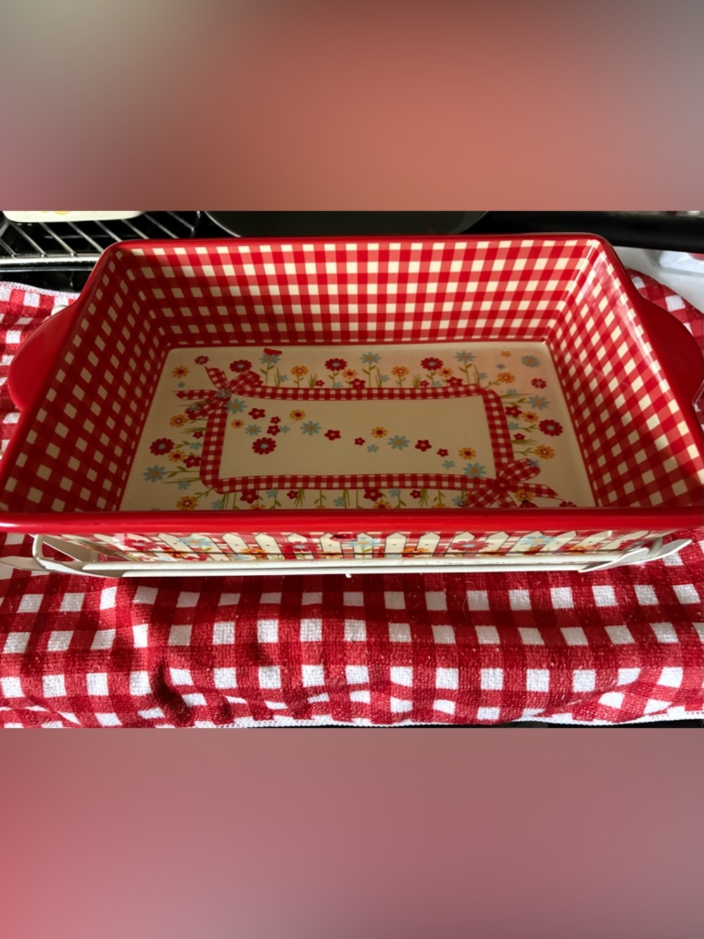 Temp-tations 2.5 qt Ovenware with carrying tray.  Pattern is Gingham Gardens